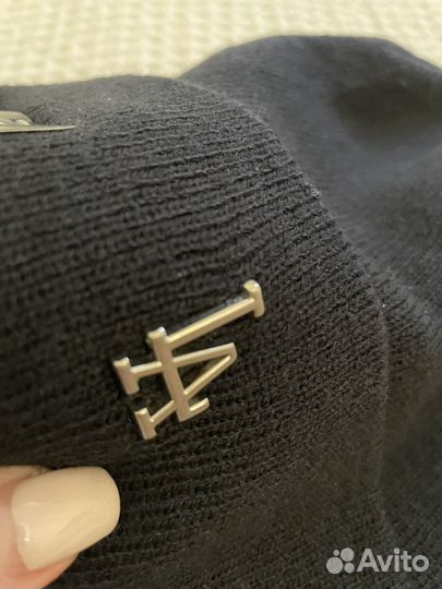Шапка оригинал новая NE