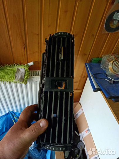 Jetta 6 центральный дефлектор 5c7857059