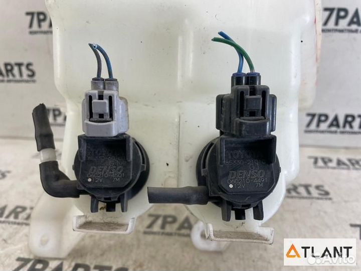 Бачок стеклоомывателя toyota ractis