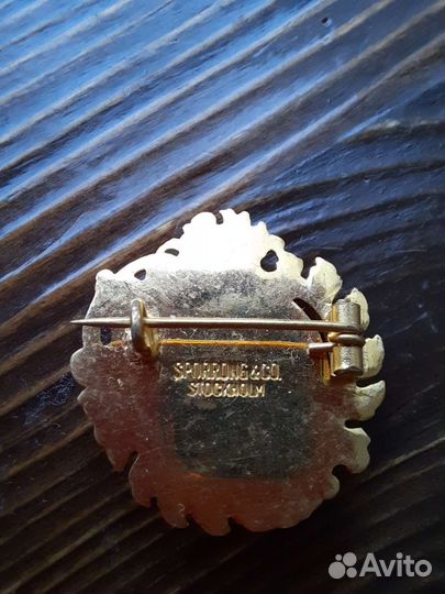 Старинный значок