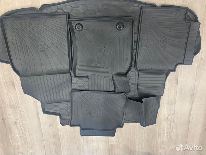 Автомобильные, резиновые коврики Toyota Camry 70