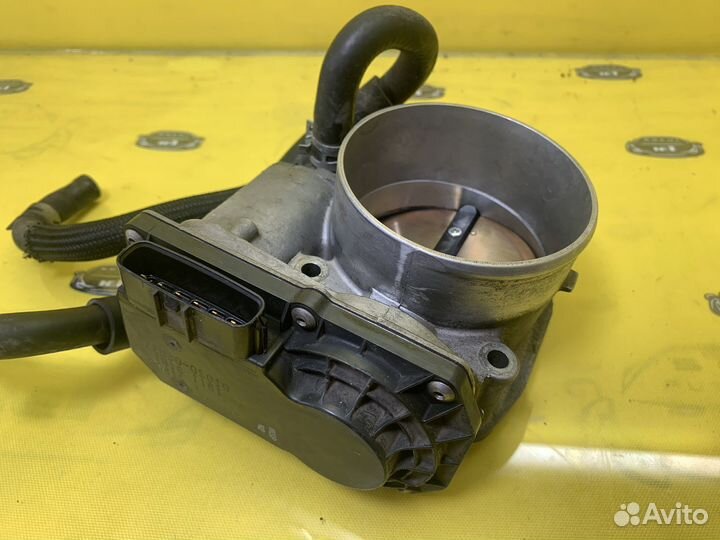 Дросельная заслонка Toyota sequoia 5.7 Tundra
