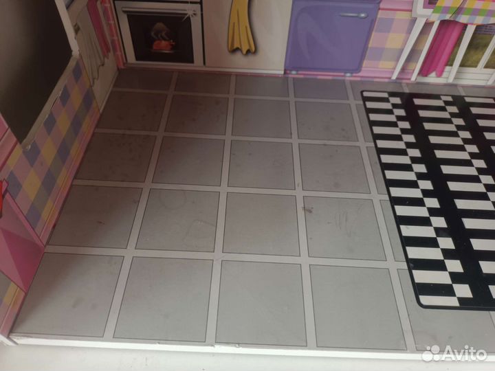 Домик кукольный