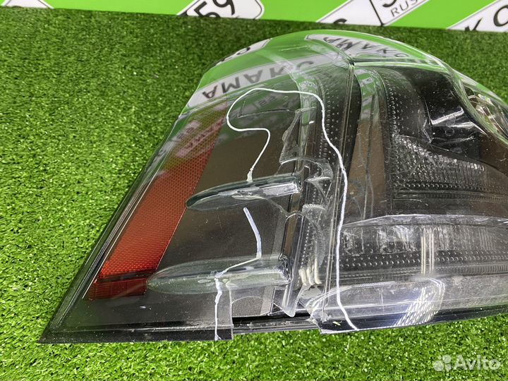 Фонарь задний левый наружный lexus LX