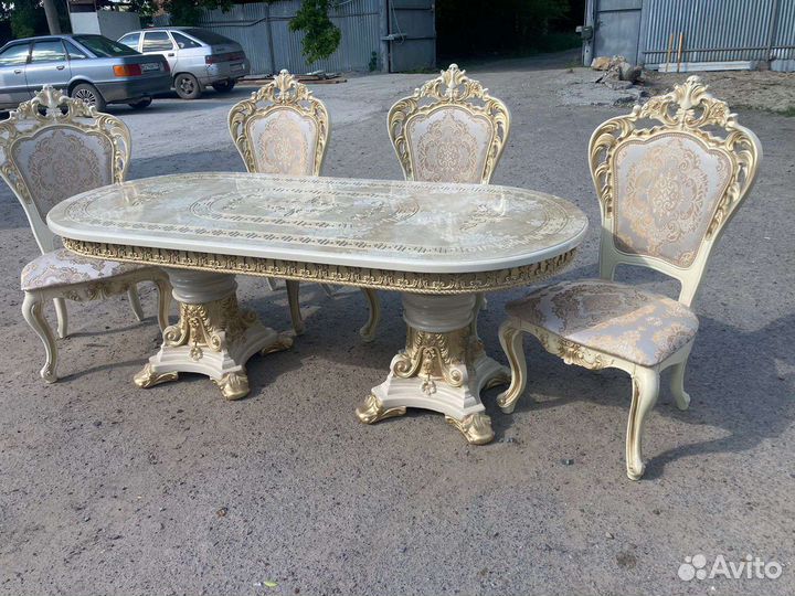 Стол 21000, стул 5800