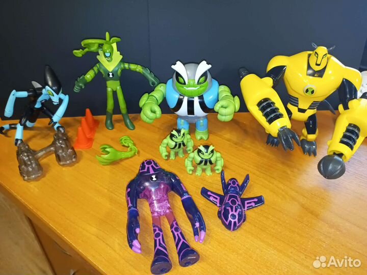 Фигурки Бен Тен