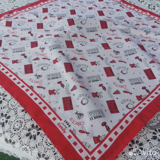 1996 Ernstings family красивый платок