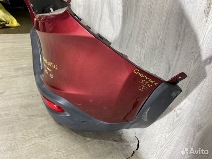 Бампер зад. jeep cherokee