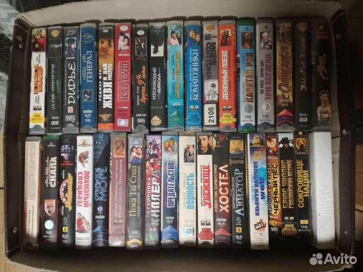 Видеомагнитофон shivaki + Видеокассеты VHS