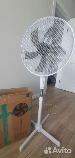 Вентилятор напольный с пультом