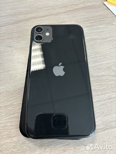 iPhone 11, 64 ГБ