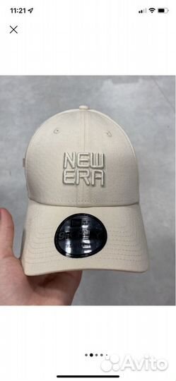 Бейсболка женская New Era