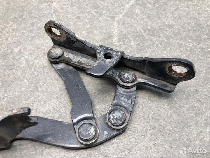 Петля капота левая Hyundai Sonata EF G4JP 2004