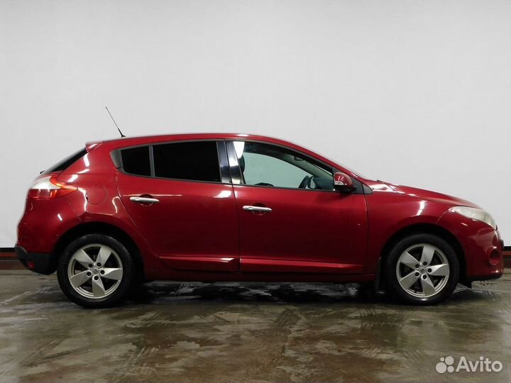 Renault Megane 1.6 AT, 2011, 132 400 км