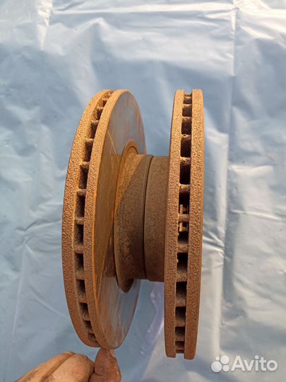 Диски тормозные Toyota Avensis 2