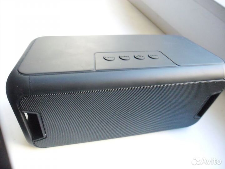 Портативная колонка акустика