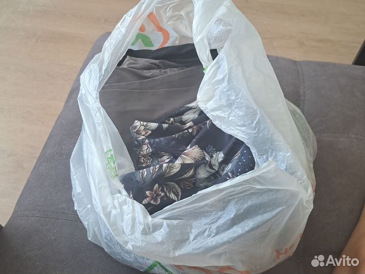 Одежда для беременных пакетом 42 размера