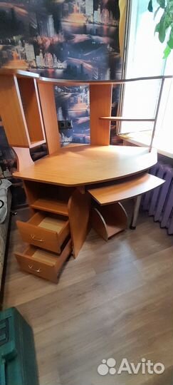 Компьютерный стол