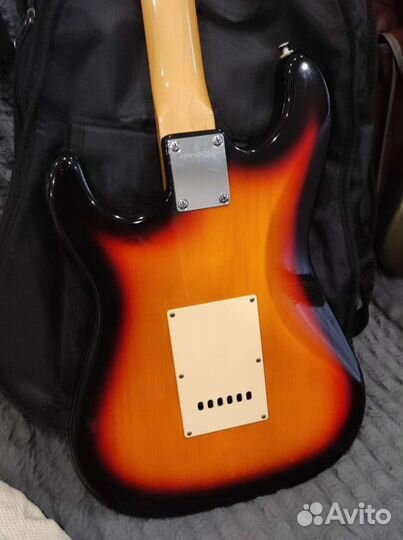 Электро гитара, 2002г