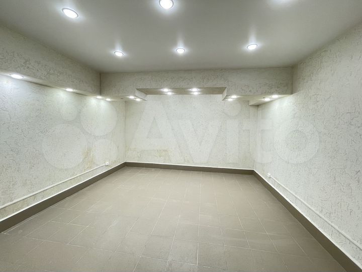 Помещение, 18,8 м2, новый ремонт, первая линия