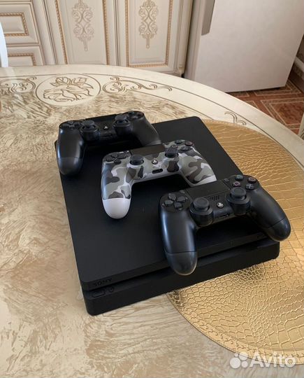 Sony PS4 slim