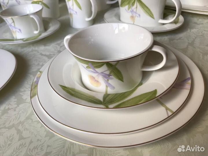 Фарфоровый сервиз