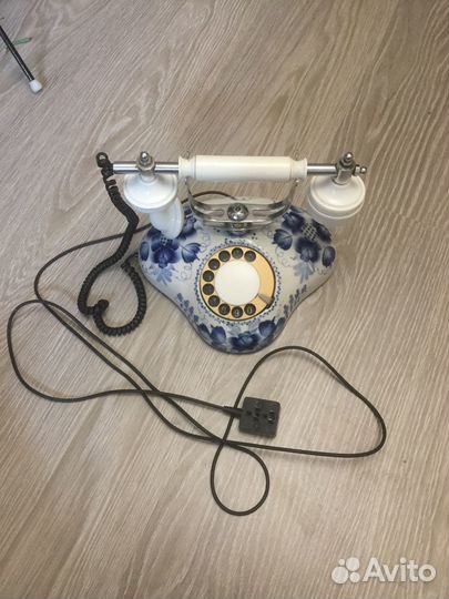 Телефон в стиле Гжель