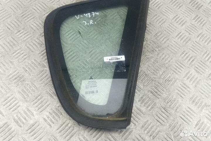 Стекло заднее правое глухое/форточка Mitsubishi Co