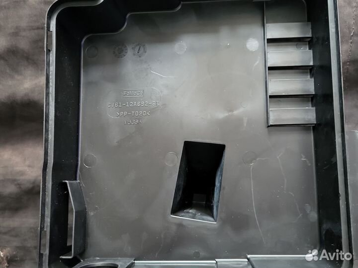 Корпус блока управления двигателя ford kuga