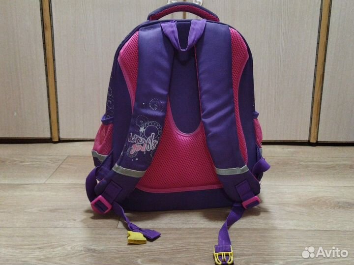 Школьный рюкзак