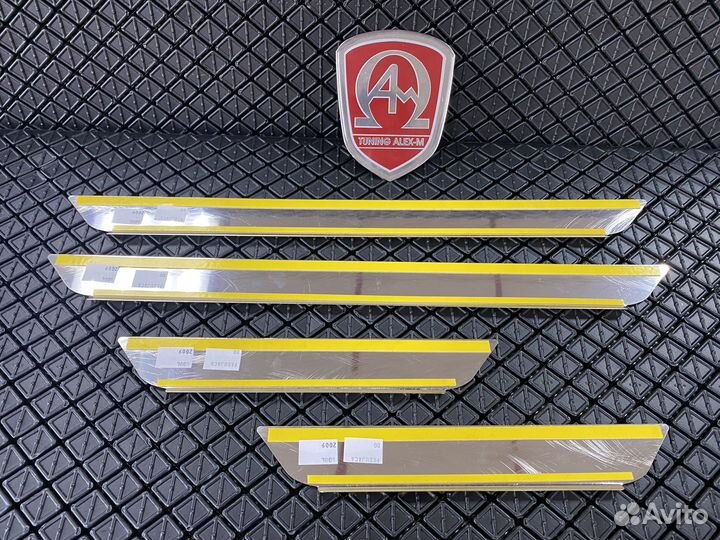 Накладки на пороги салона Kia Soul 2009-2013