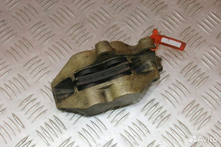 Суппорт передний правый Ducati Monster 900