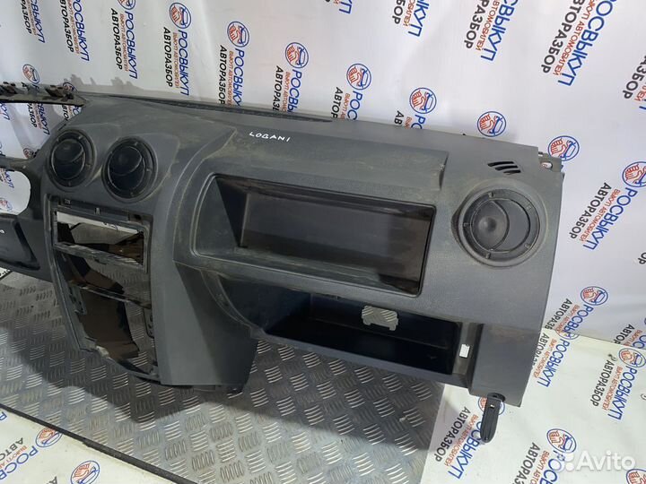 Торпедо Renault Logan 1