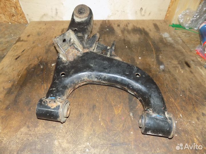 Рычаг передний левый Nissan Pathfinder