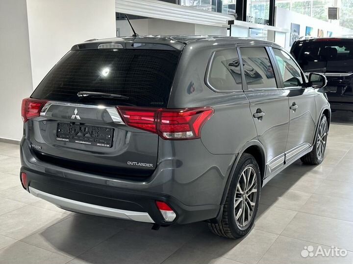 Mitsubishi Outlander 2.0 CVT, 2015, 140 000 км