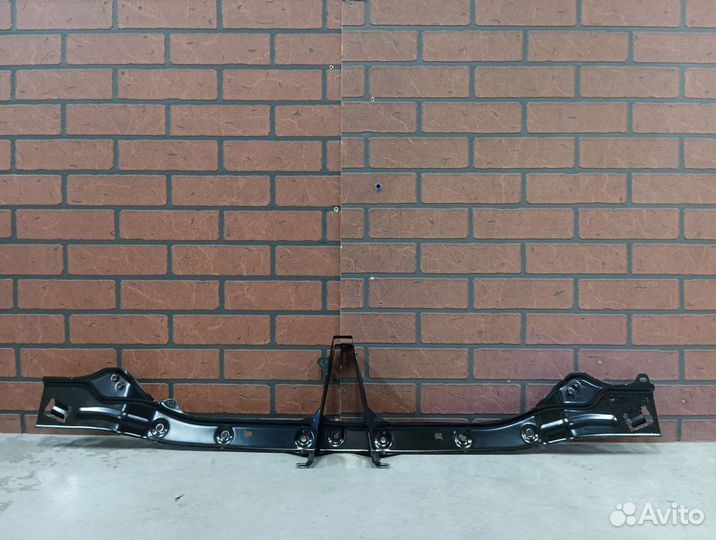 Усилитель бампера переднего Митсубиси Паджеро