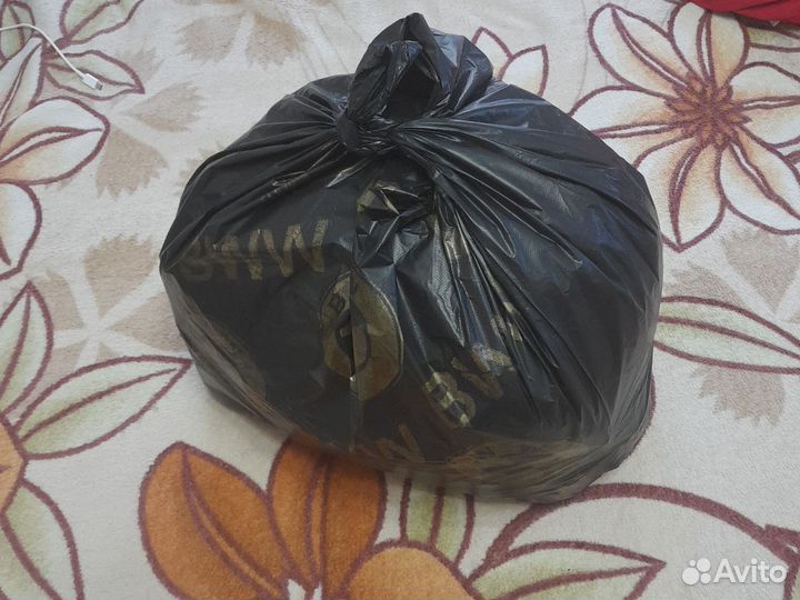 Пакет с детскими вещами