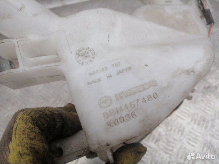 Бачок омывателя Mazda 3 BL 2011