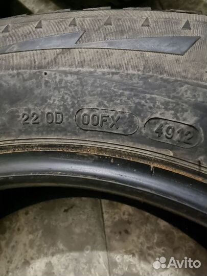 Michelin X-Ice North 2 215/65 R16