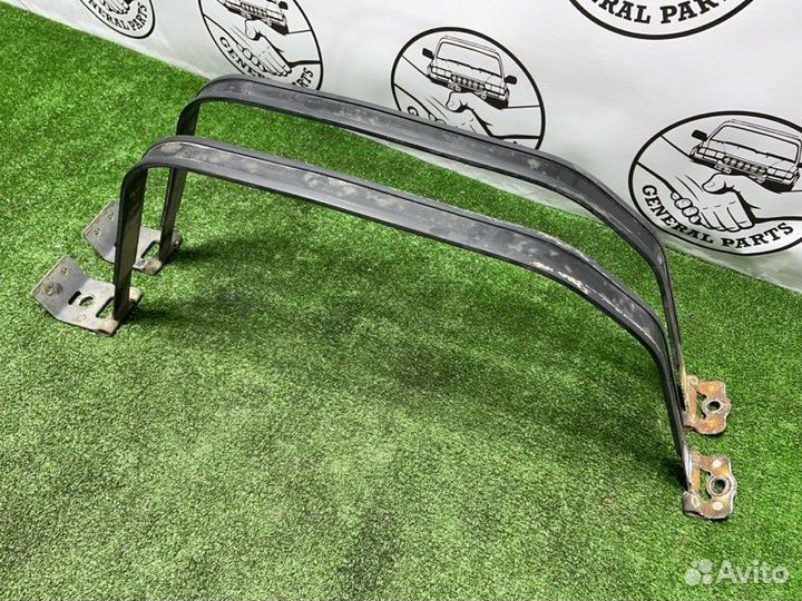 Крепление топливного бака Toyota Land Cruiser