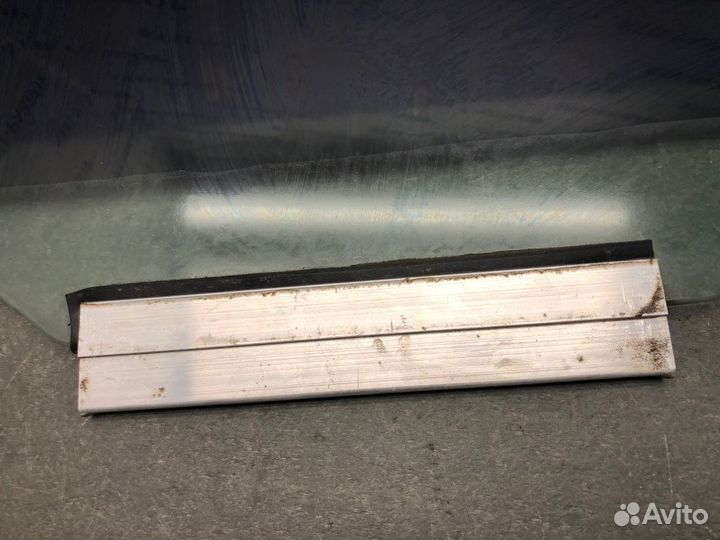 Стекло двери заднее левое Chevrolet Viva F69 Z18XE