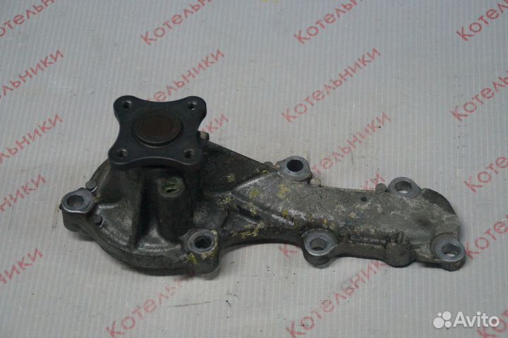 Nissan 21010-9F600 Насос водяной (помпа)