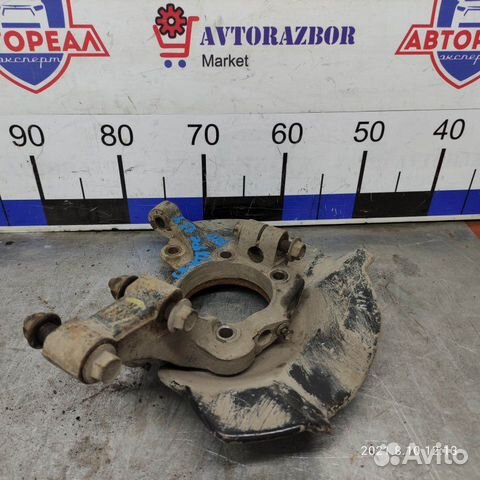 Кулак передний правый Hyundai Santa Fe 2 D4HB 2010