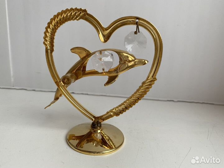 Дельфин с хрусталиками. Сувенир. Символ любви