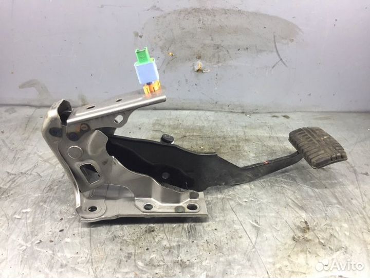 Педаль тормоза Mitsubishi Outlander 3 GF 2012-2019