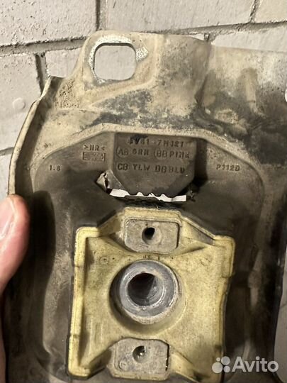 Подушка кпп ford focus 3