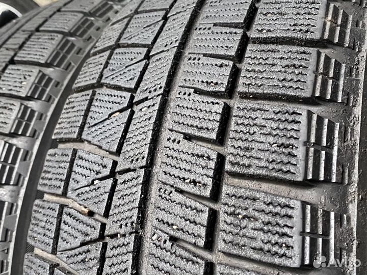 Bridgestone Blizzak Revo GZ 225/60 R17