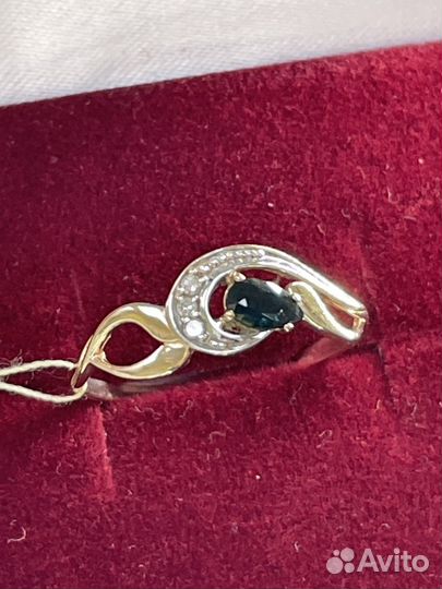 Новое золотое кольцо с бриллиантами и сапфиром
