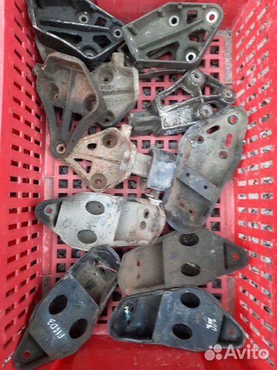 Крепление двс правое на Дэу нексия n100/n150, espe