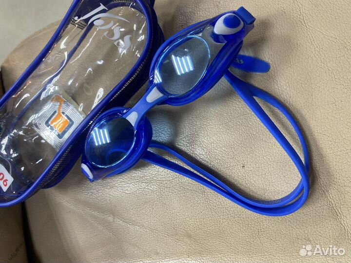 Очки для плавания
